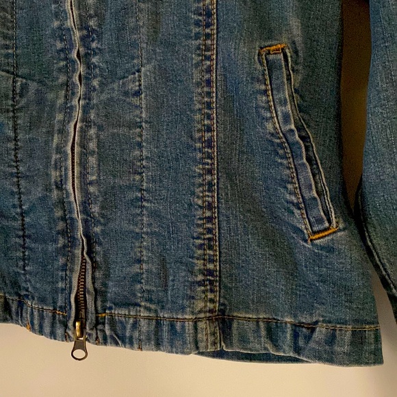 Coldwater Creek women’s sequined, designed dark denim jacket. - Picture 5 of 9